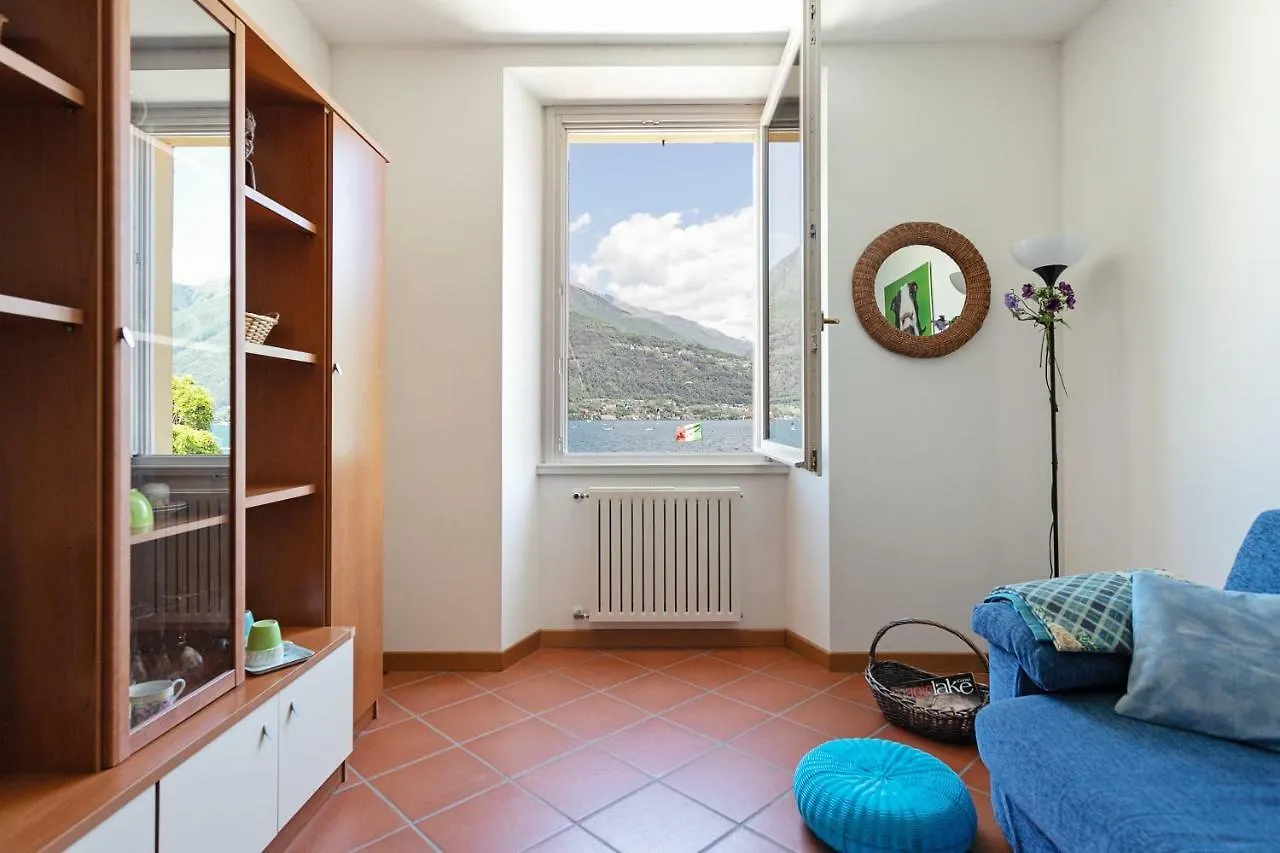 Apartment With Garden & Beach Cremia 0*,