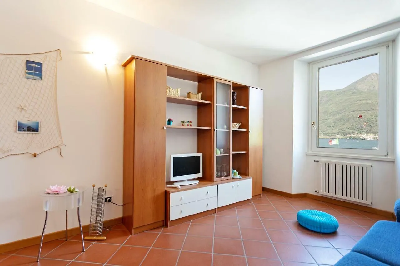 Apartment With Garden & Beach Cremia